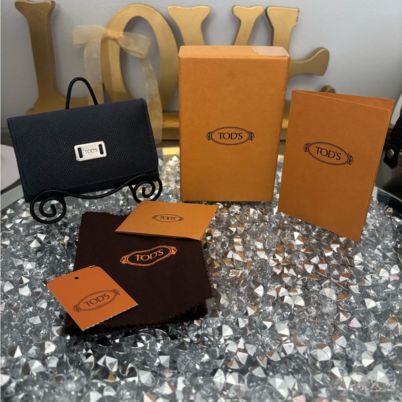 Tod's Accessories - Tod's key holder full inclusion EUC